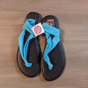 Sanuk sandals